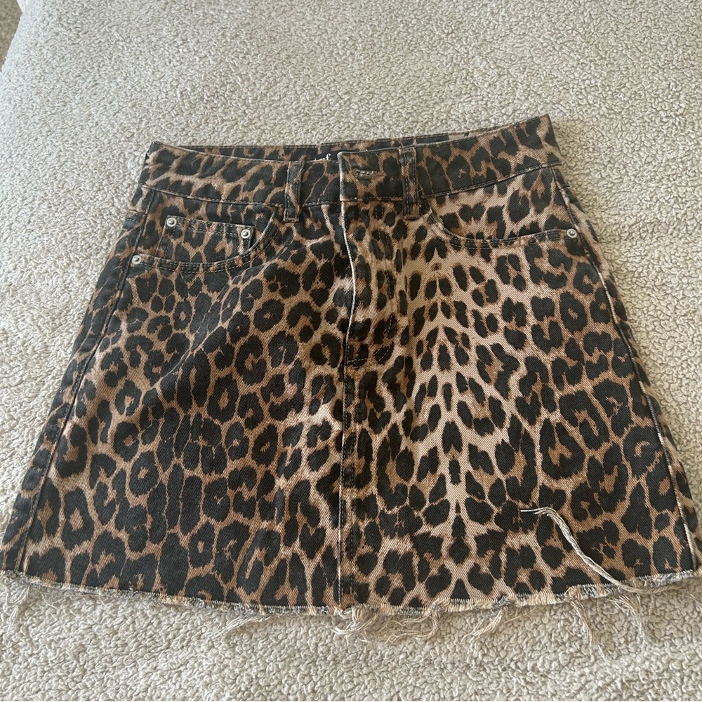 Zara Leopard mini skirt